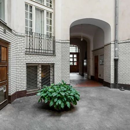 Center By Renters Apartman Varsó